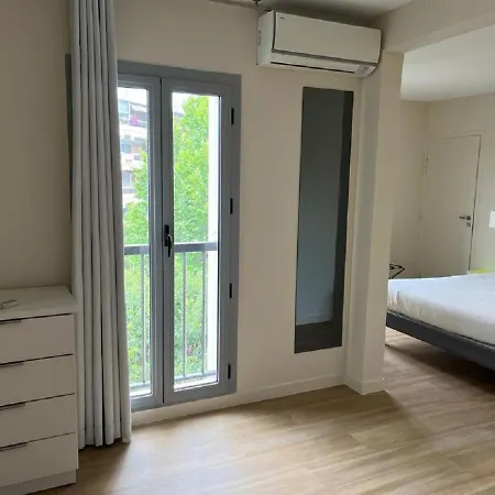 Urban Riviera - Communicante