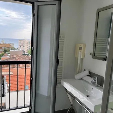 Urban Riviera - Communicante *