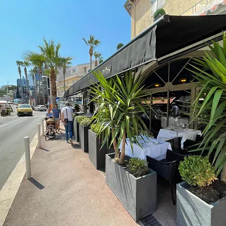 Urban Riviera - Communicante Juan-les-Pins